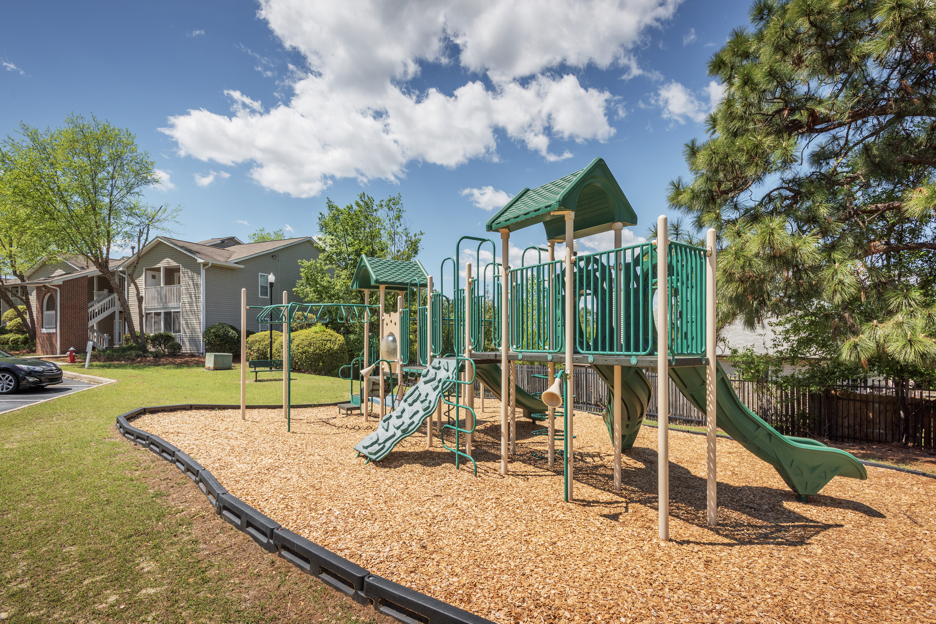 The Arbors at Windsor Lake The Multifamily Advisory Group at Cushman